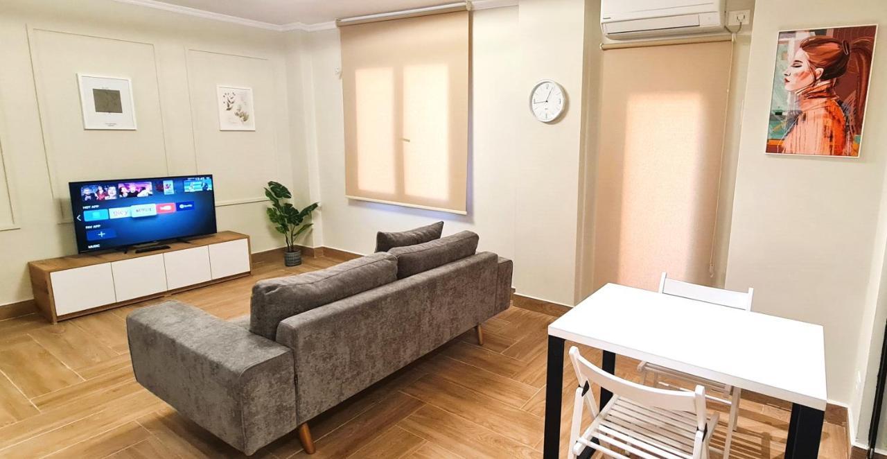 2V1 - Center Apartment 4 티라나 외부 사진